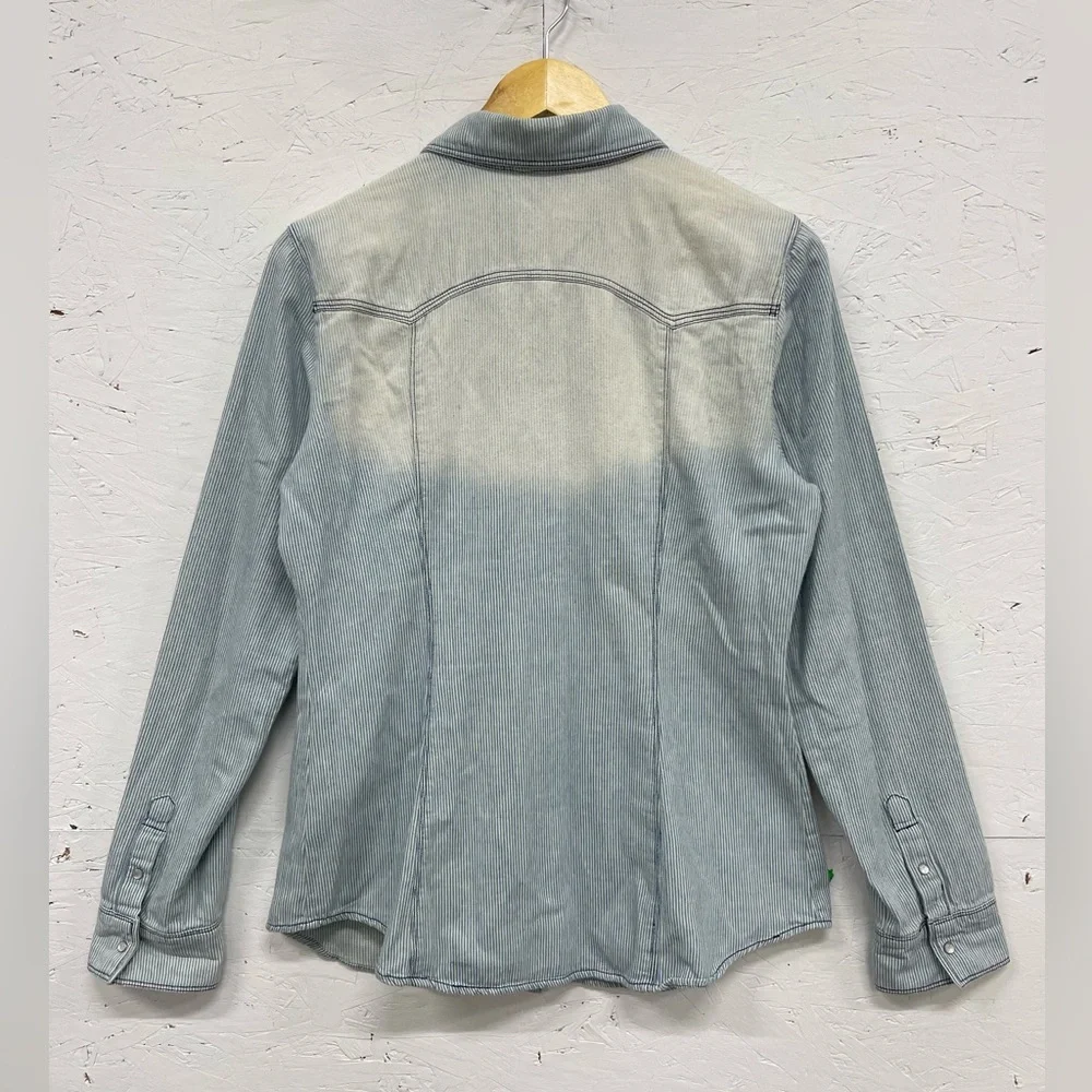 Guess Denim Pearl Snap Button Down Shirt, Size L (Fits S) - Picture 3 of 7